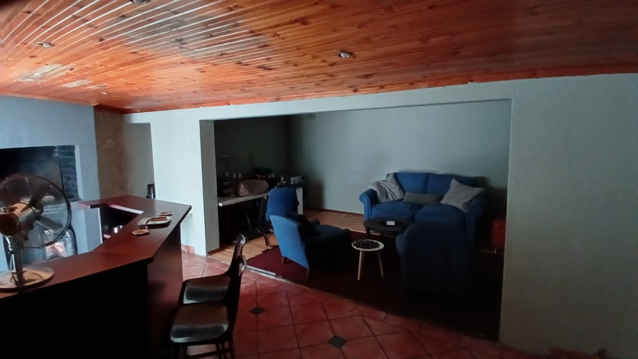 To Let 4 Bedroom Property for Rent in Labiance Estate Western Cape